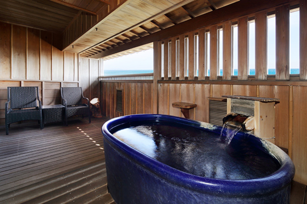 夢みさきの客室露天風呂。海を望むオーシャンビュー