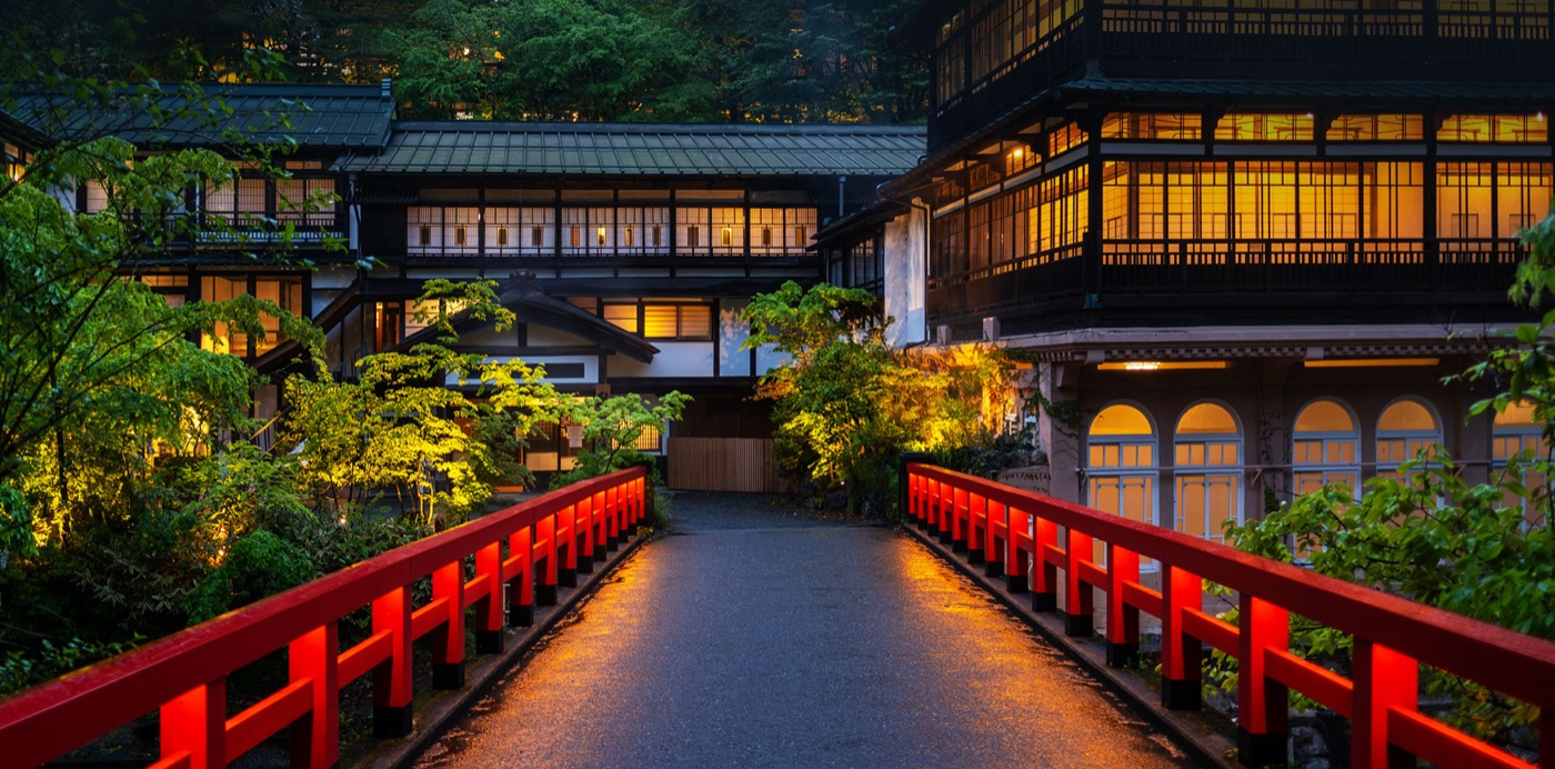 積善館 本館の建築