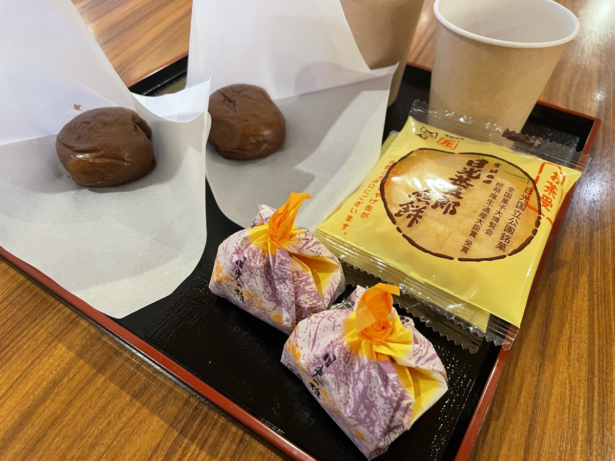 胡麻団子と薄皮饅頭のウェルカムスイーツ